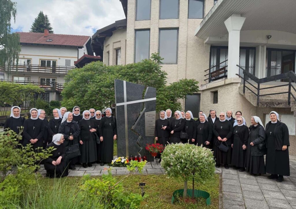 Sjećanje na preminuće s. Cecilije Grgić i vlč. Filipa Lukende u Presnačama